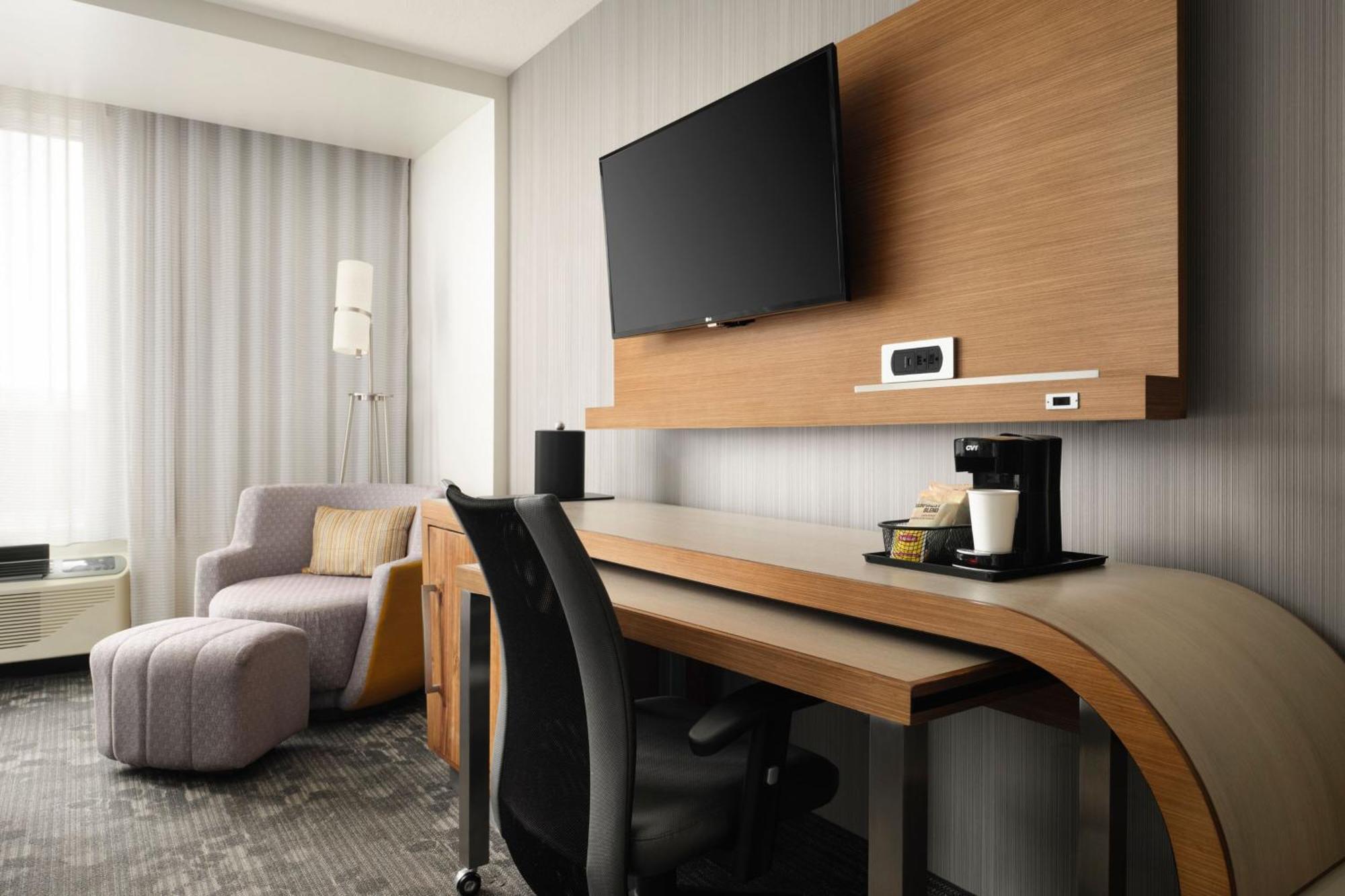 מלון Courtyard By Marriott Erie Bayfront מראה חיצוני תמונה